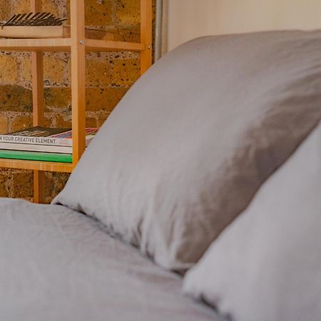 Loft Style Apartment Near O2, Abba Voyage, Excel ลอนดอน ภายนอก รูปภาพ
