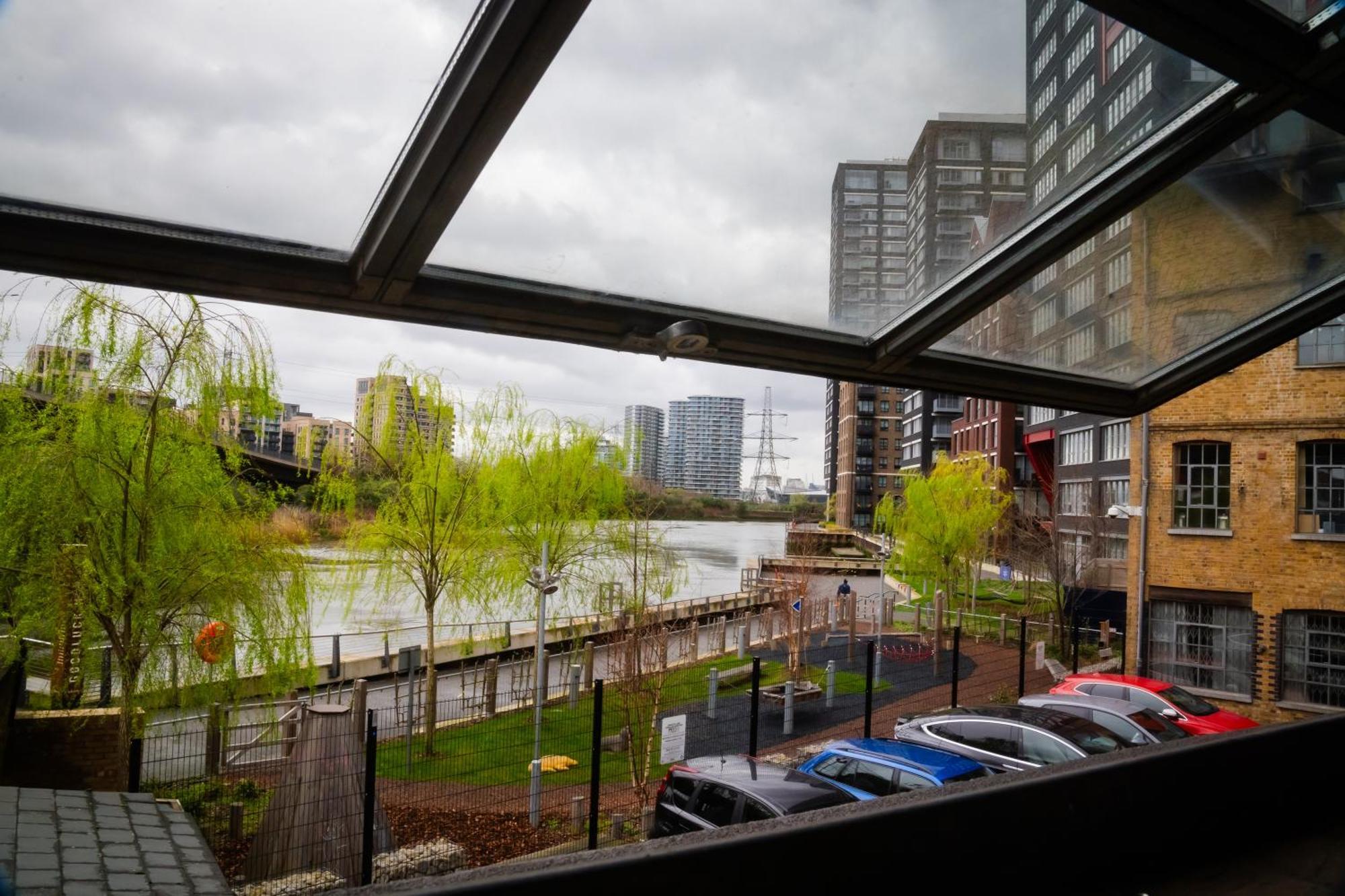 Loft Style Apartment Near O2, Abba Voyage, Excel ลอนดอน ภายนอก รูปภาพ